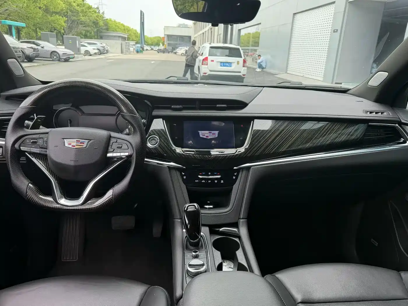 Cadillac XT6 2022 2.0T 6-Seater 4WD Luxury Edition фото 6