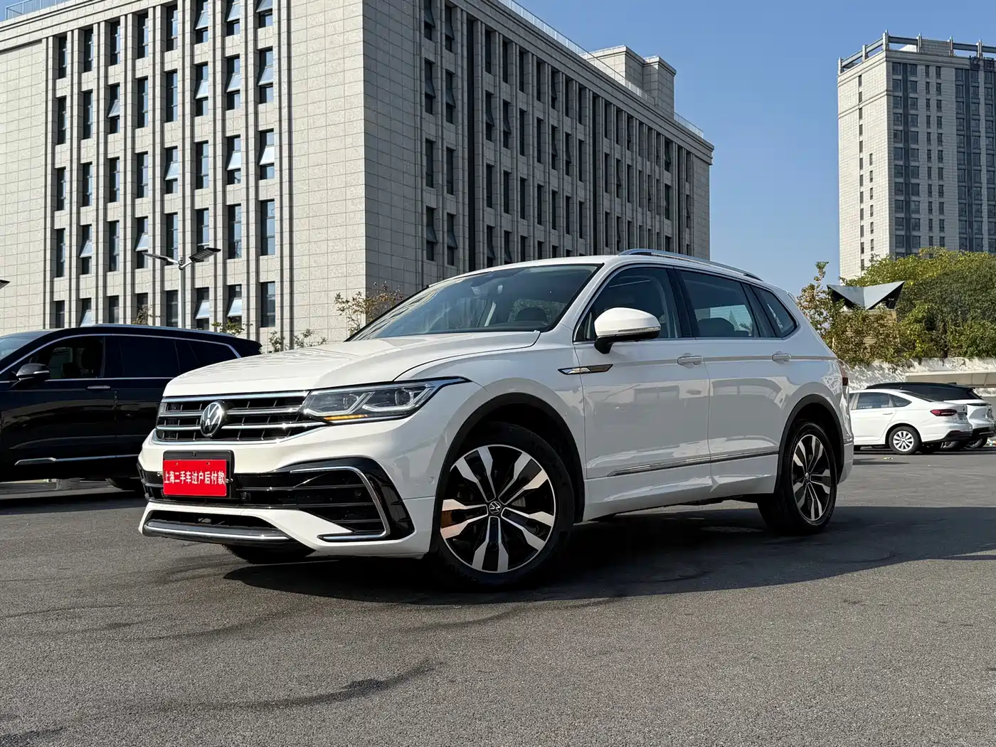 Volkswagen Tiguan L 2022 380TSI Automatic 4WD R-Line Flagship 7-Seater фото 30