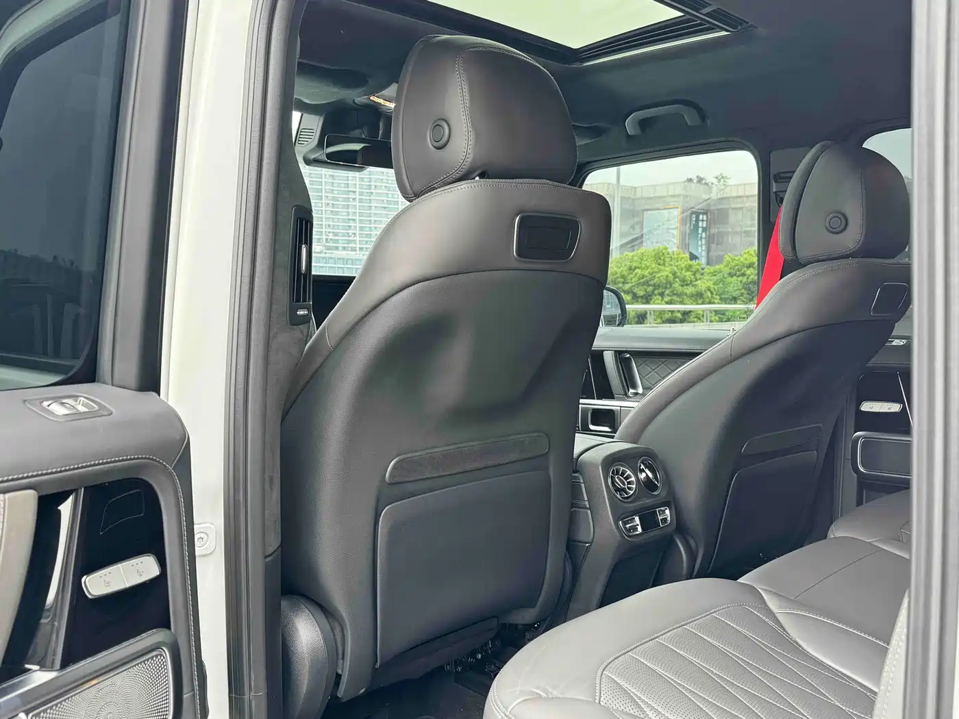Mercedes-Benz G-Class 2023 G 500 фото 10