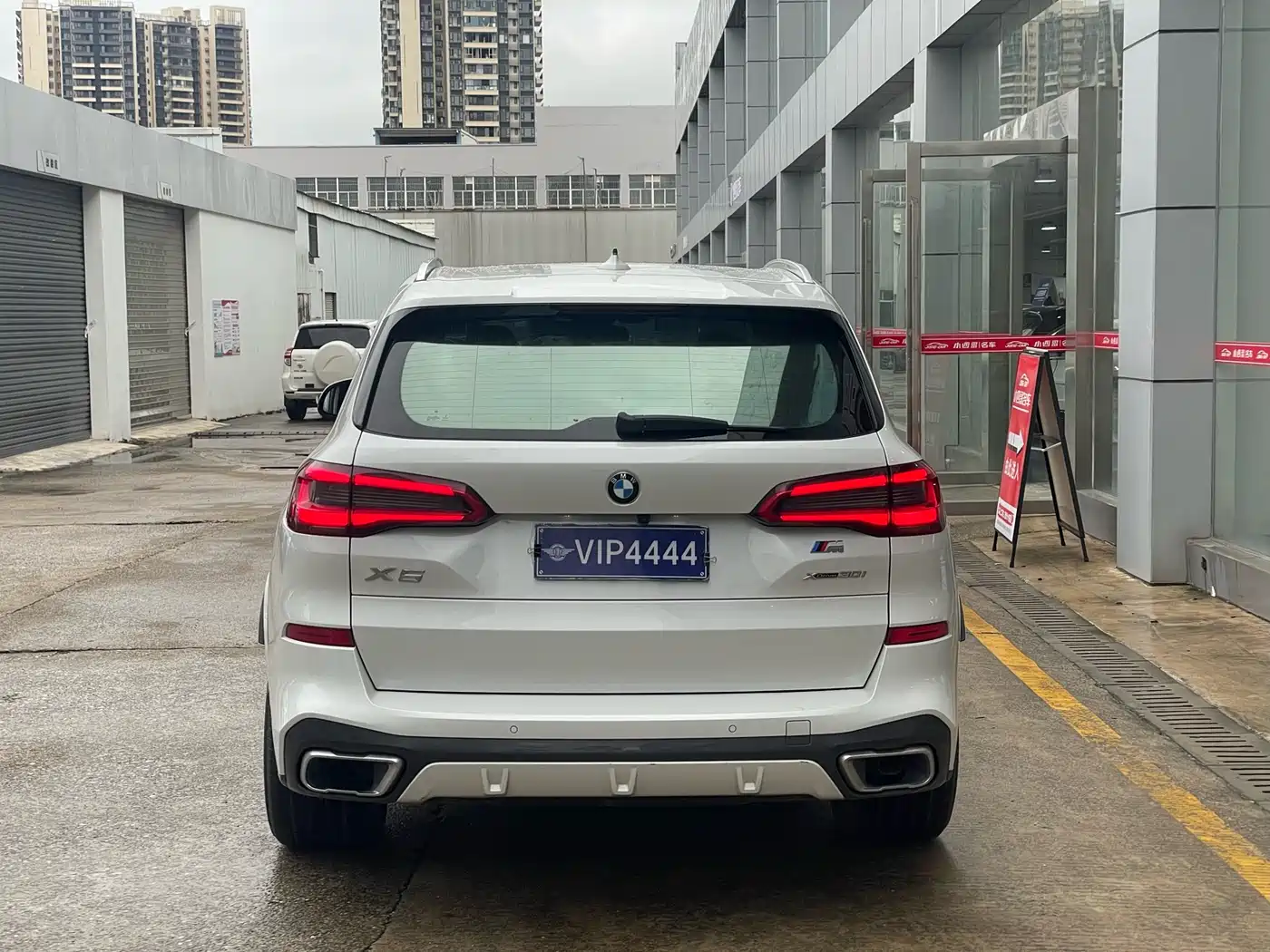 BMW X5 (Import) 2020 xDrive30i X Design Package фото 5