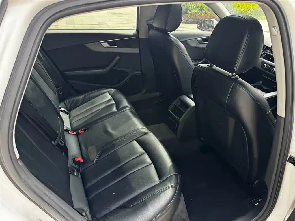 Audi A4L 2017 40 TFSI Progressive фото 6