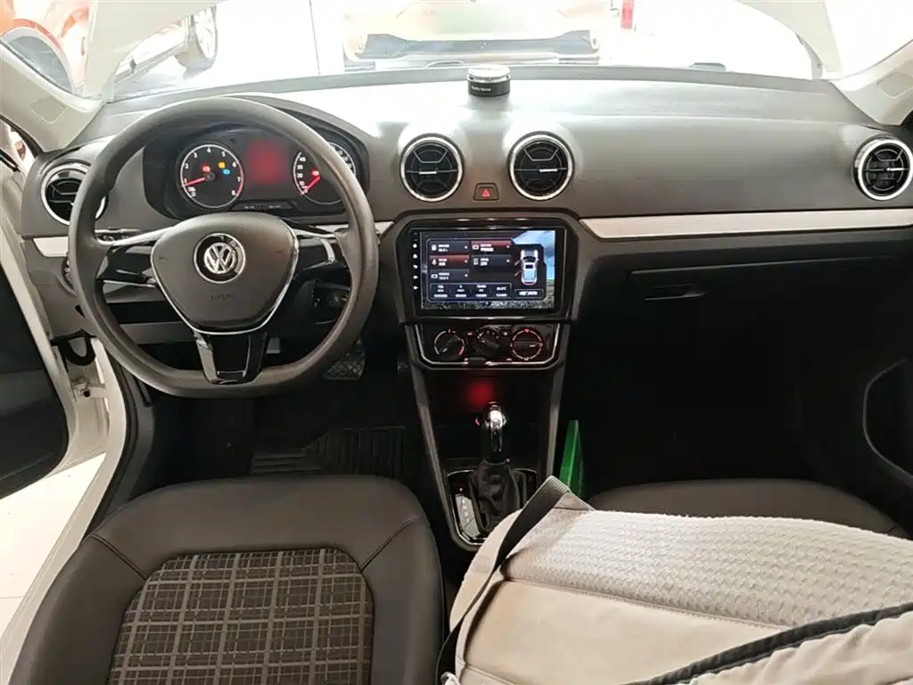 Volkswagen Jetta 2017 1.5L Automatic Comfort фото 6