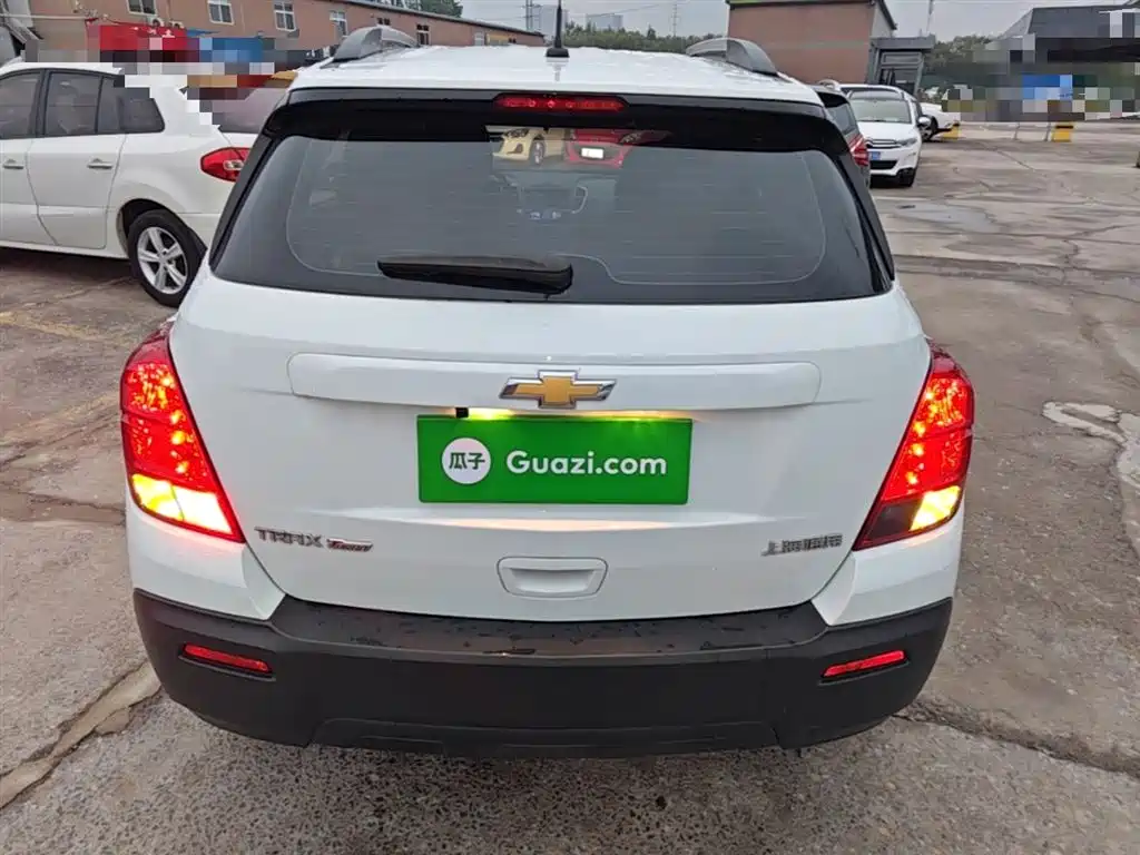 Chevrolet Trax 2016 1.4T Automatic 2WD Comfort Sunroof Edition фото 6