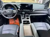 Фото 20 - Toyota Granvia
