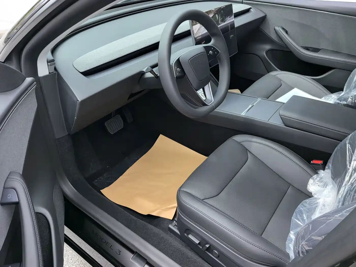 Tesla Model 3 2026 2025 Model Year Facelift Rear-Wheel Drive