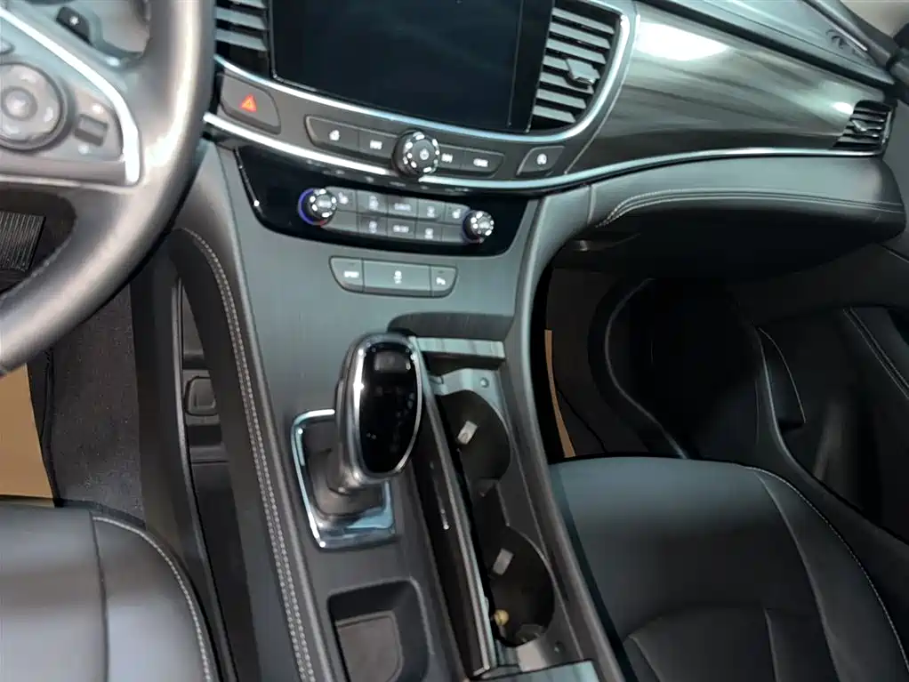 Buick LaCrosse 2022 652T Luxury фото 7