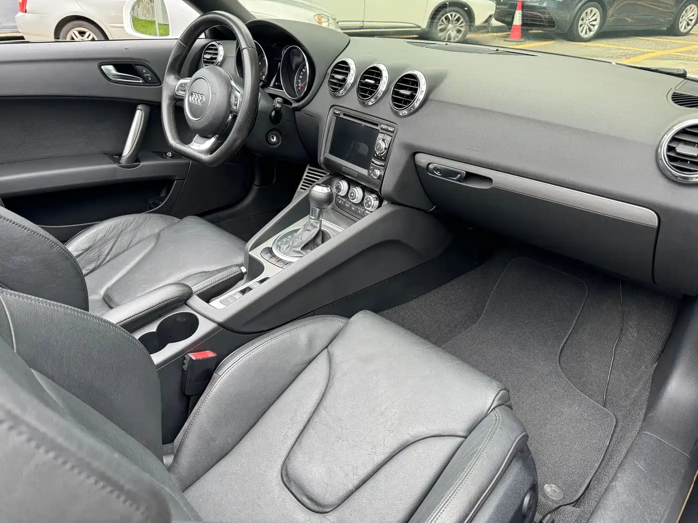 Audi TT 2013 2011 TT Roadster 2.0TFSI