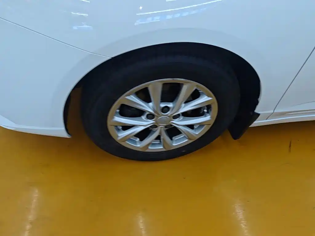 Roewe i5 2019 2019 1.5L Manual 4G-Connected Langyue Edition