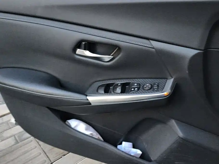 Nissan SYLPHY, миниатюра 7