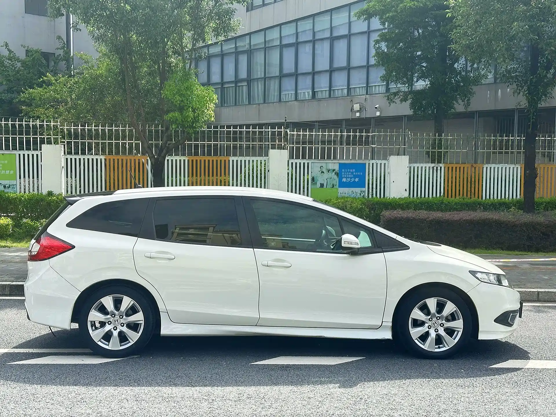 Фото 7 - Honda Jade