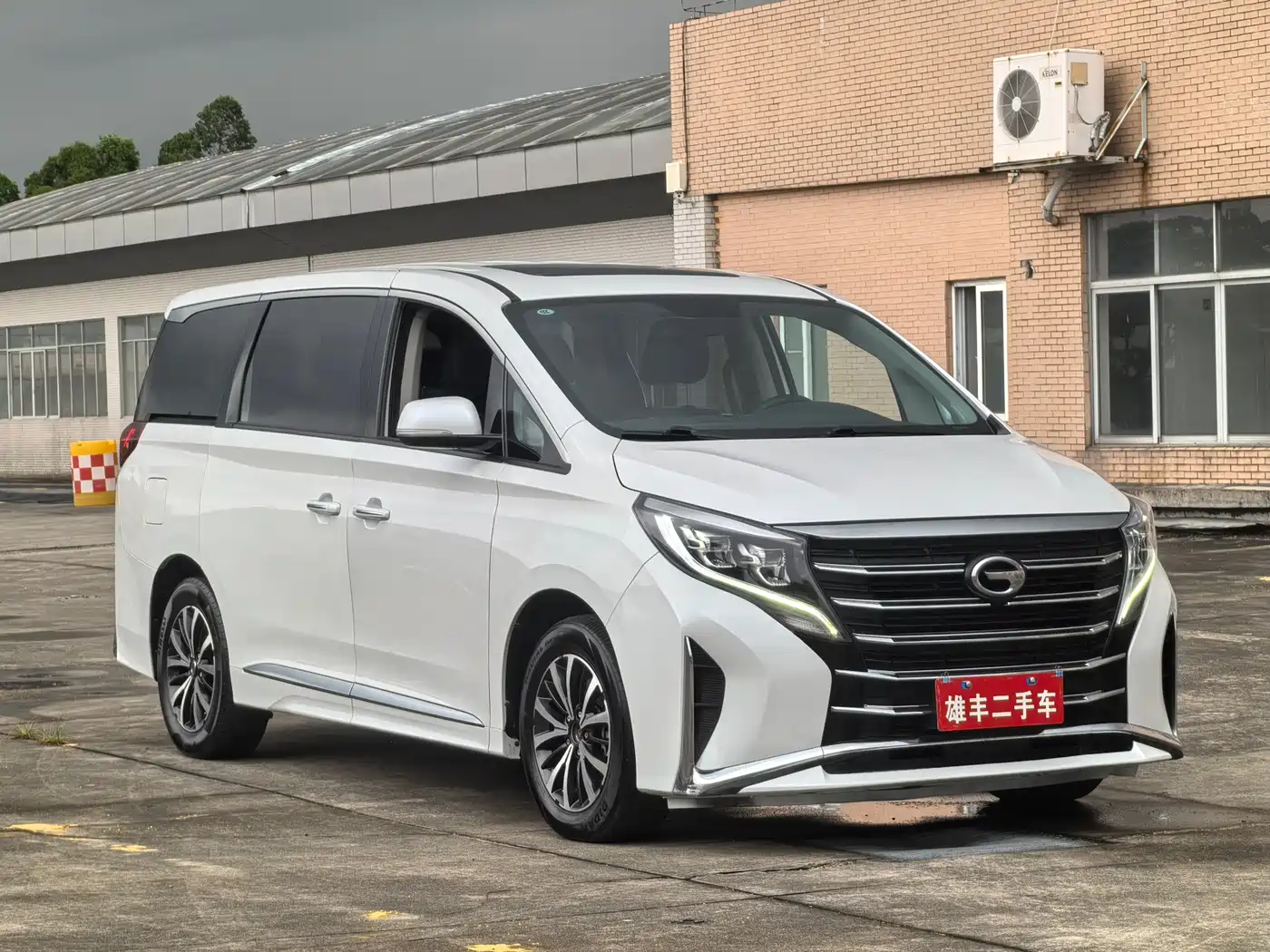GAC TRUMPCHI M8