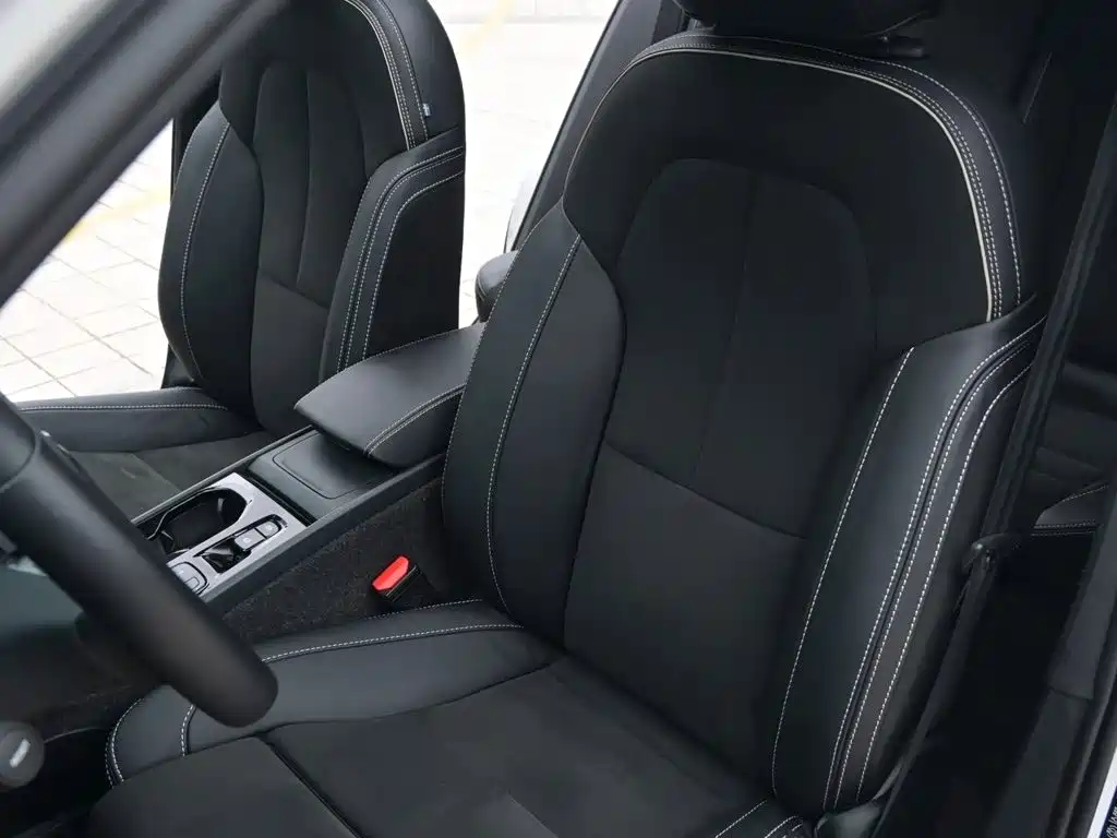 Volvo XC40 2021 2021 T4 AWD Smart Sport Edition