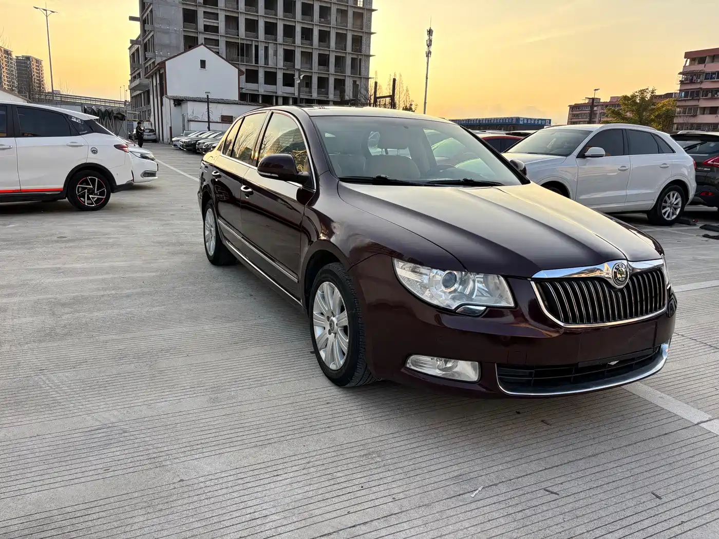 Škoda Superb 2010 1.4TSI DSG Elegance Edition фото 3