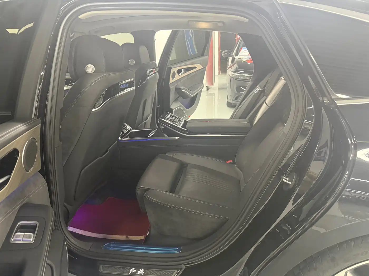 Hongqi H9 2022 3.0T Smart Connect Flag Leader 4-Seater фото 10