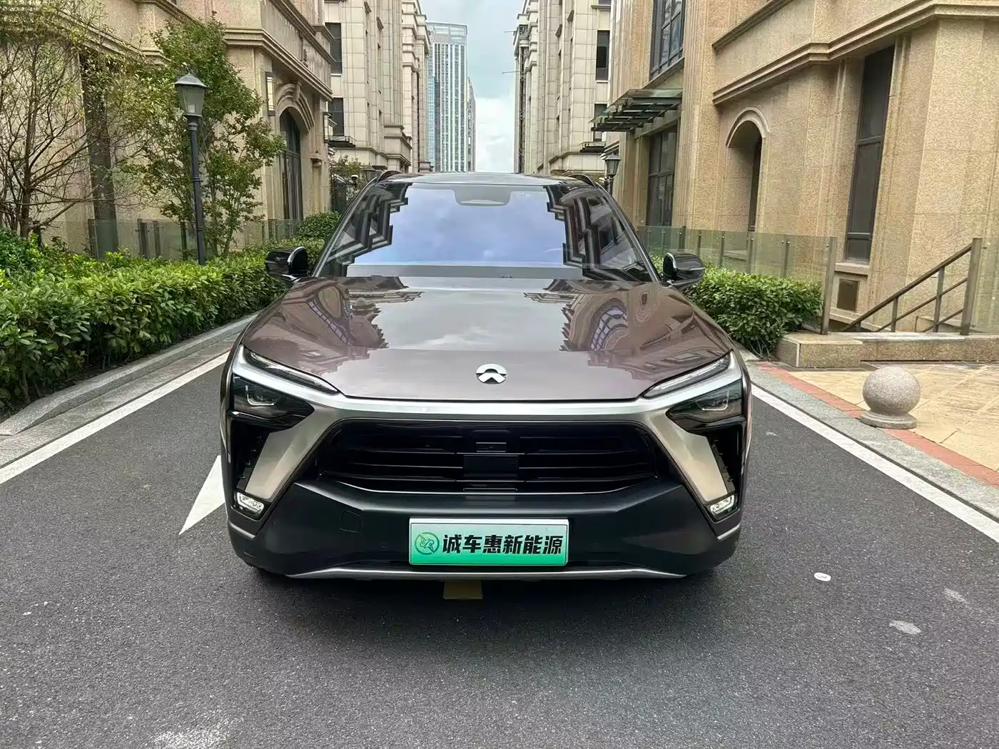 Фото 3 - NIO ES8