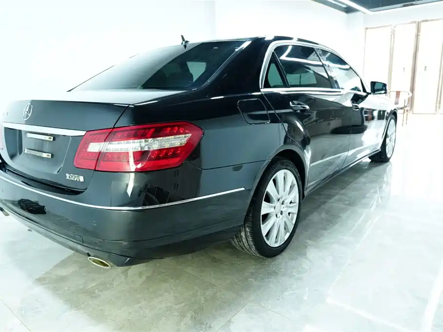 Mercedes-Benz E-Class 2012 E 300 L Elegance Model фото 4