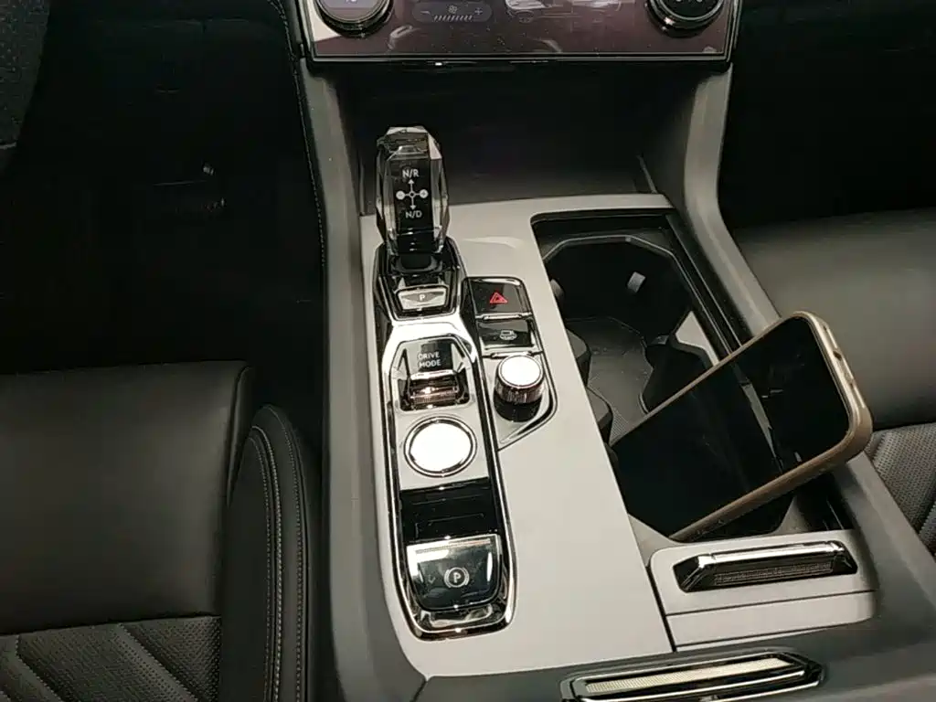 Lynk & Co 09 2022 2021 2.0T Halo 6-Seater
