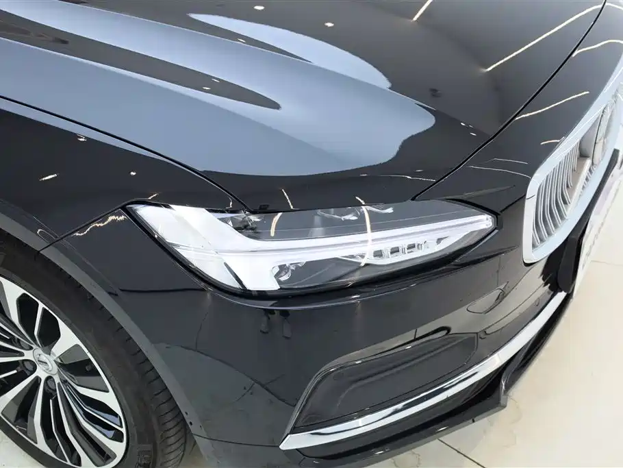 Volvo S90 2025 2025 B5 Zhiyi Luxury Edition