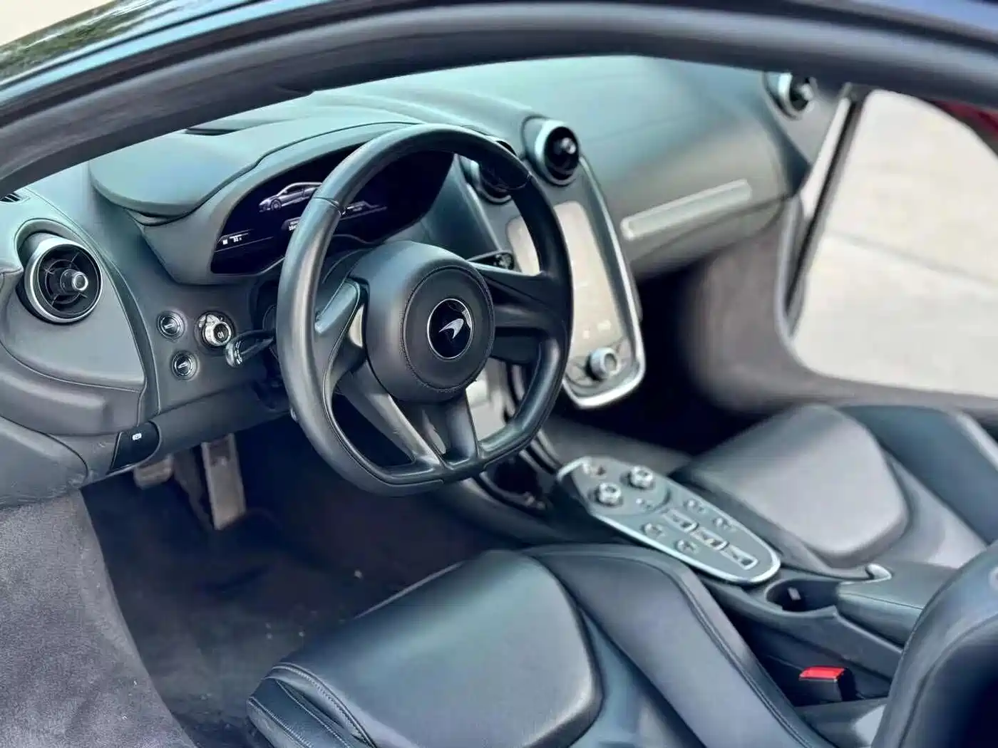 McLaren GT 2019 4.0T Standard фото 7