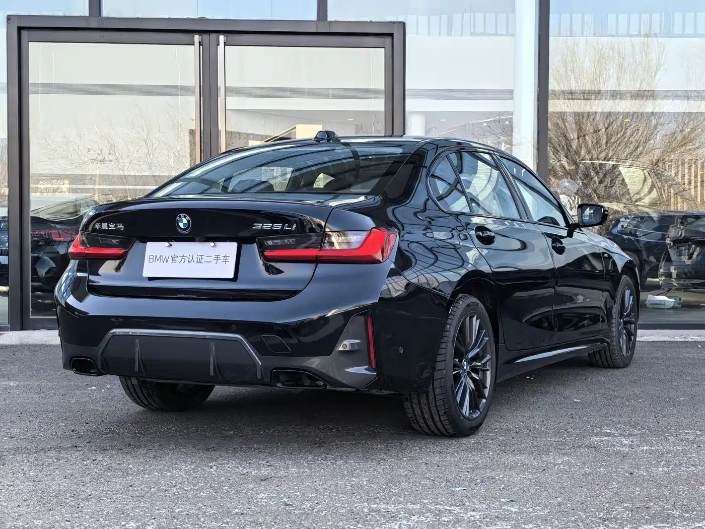 BMW 3 Series 2024 325Li M Sport Shadowline Package фото 5