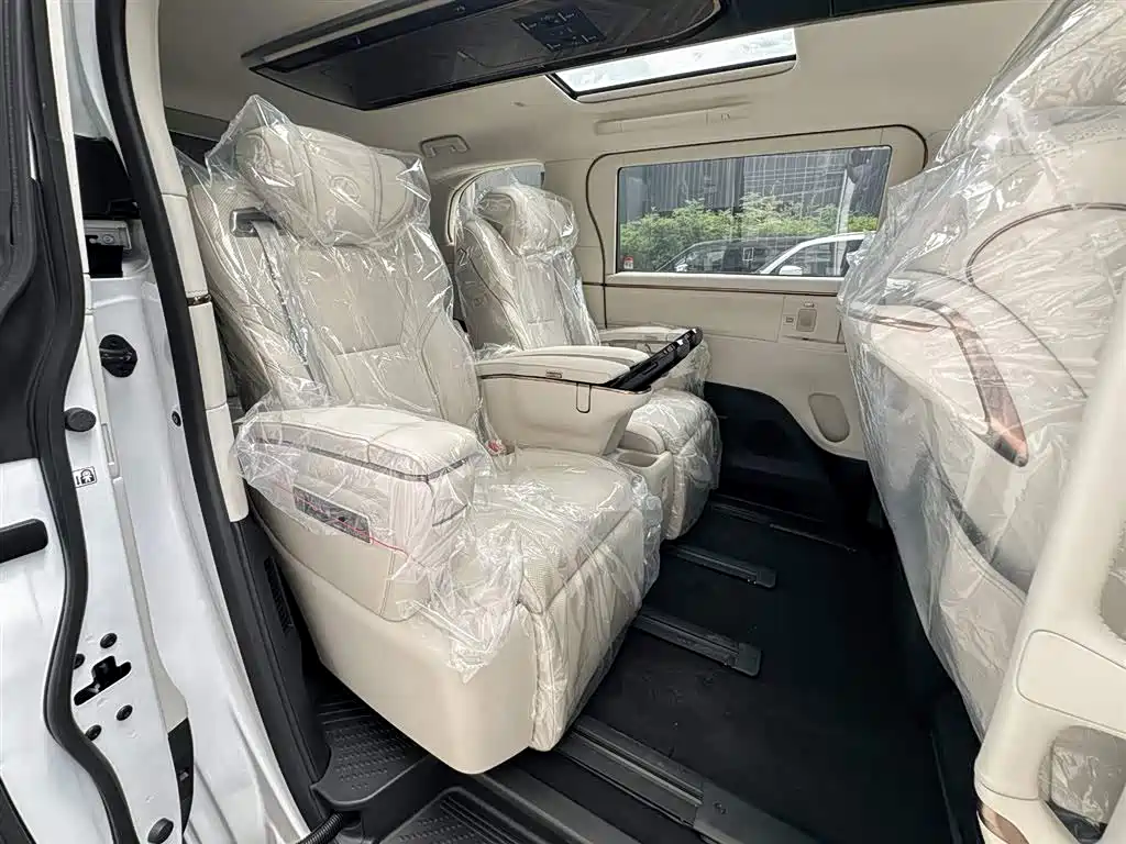 Lexus LM 2025 Model 500h Six-Seater Prestige Edition фото 15