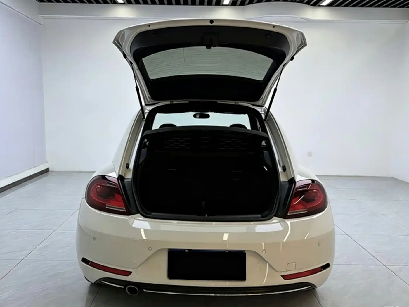 Volkswagen Beetle 2017 180TSI Style фото 10