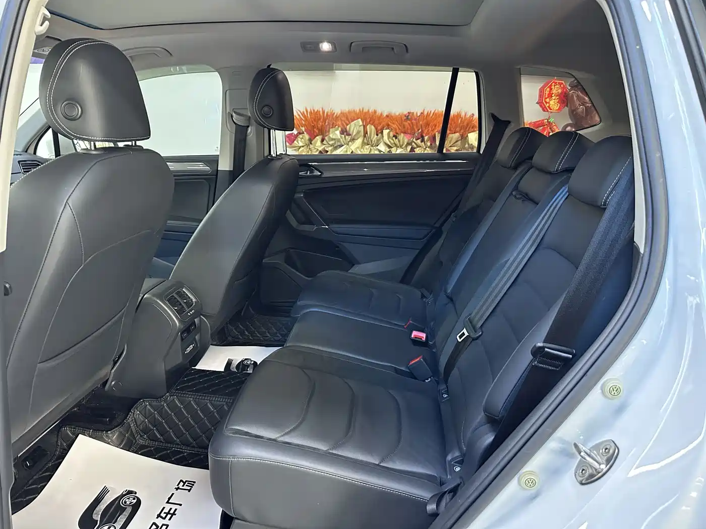 Volkswagen Tiguan L 2021 330TSI Automatic 2WD R-Line Premium фото 5