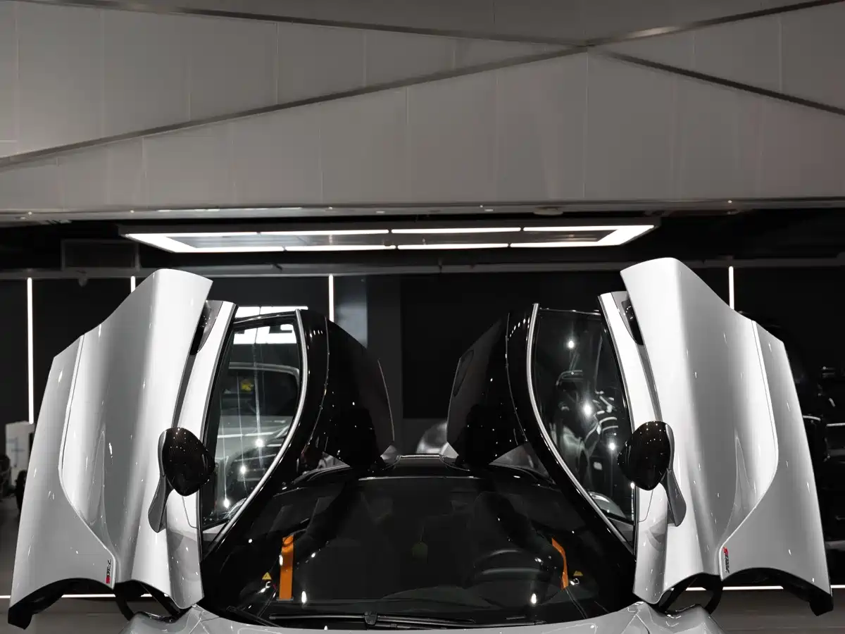 Фото 6 - McLaren 720S
