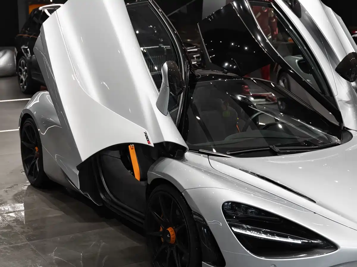 Фото 9 - McLaren 720S