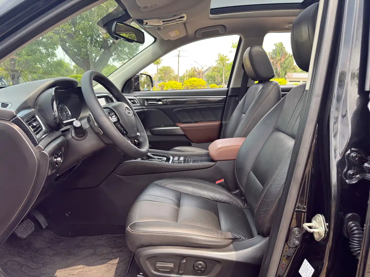 GAC Trumpchi Trumpchi GS7 2017 320T 2WD Luxury Smart Connect фото 5