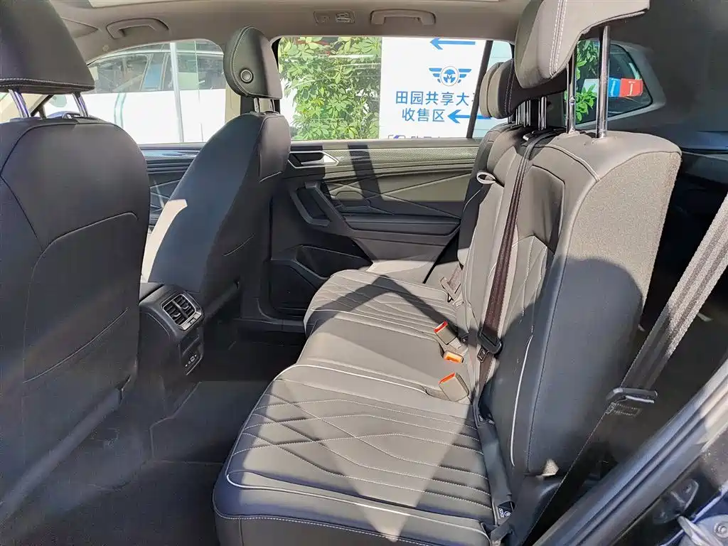 Volkswagen Tiguan L 2024 Outstanding 330TSI Auto 2WD R-Line Dragon Glory Edition фото 8