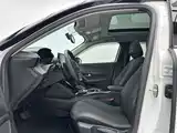 صورة 5 - Peugeot 2008