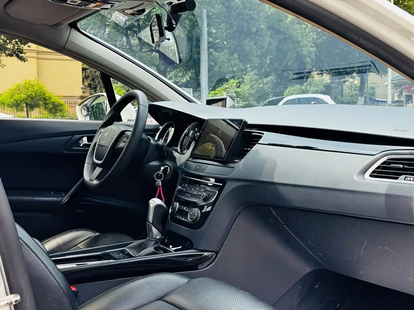 Peugeot 508 2015 1.6THP Auto Comfort Edition фото 8