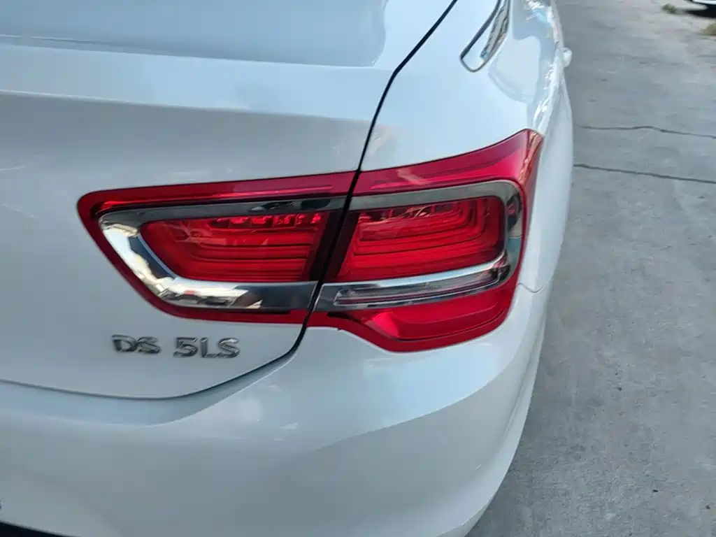 DS 5LS 2015 2015 1.6T Style THP160