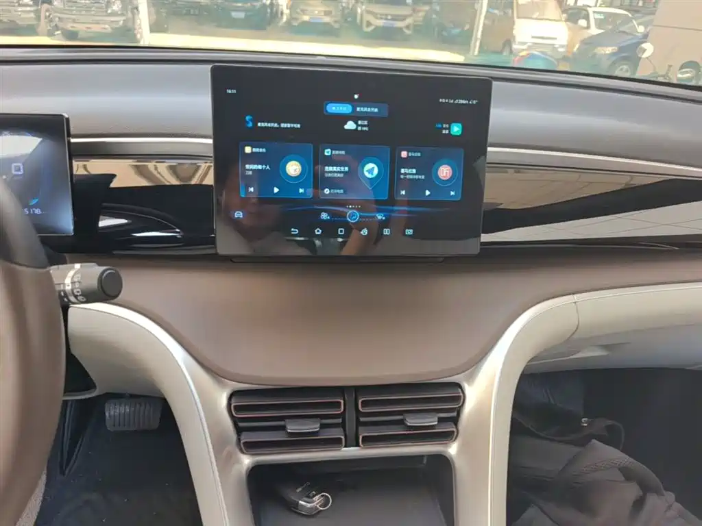 BYD Song Pro New Energy 2022 DM-i 51km Luxury фото 13