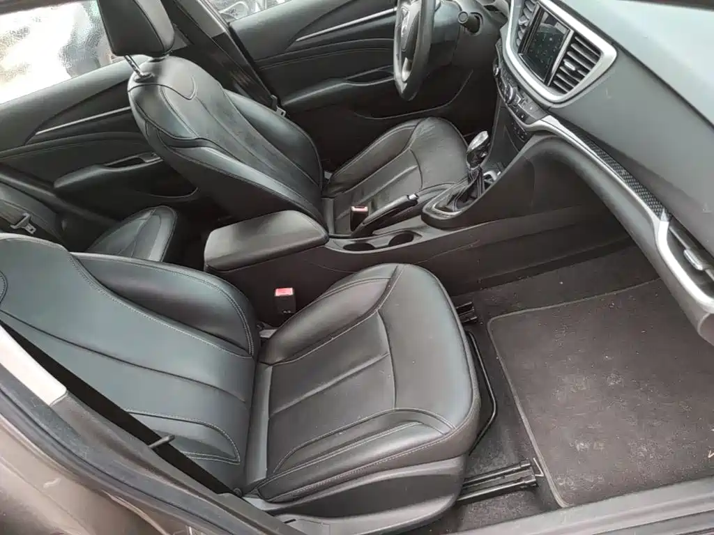 Фото 25 - Buick Excelle