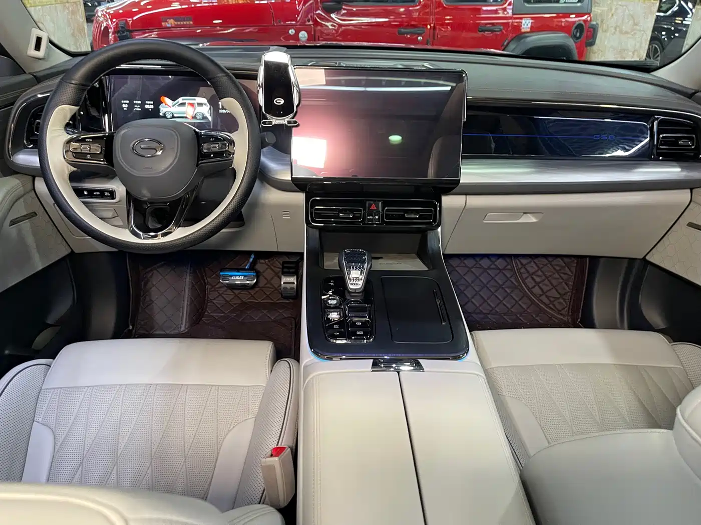 GAC Trumpchi Trumpchi GS8 2022 Pilot Series 2.0TGDI 2WD Premium Edition (7-Seater) фото 10
