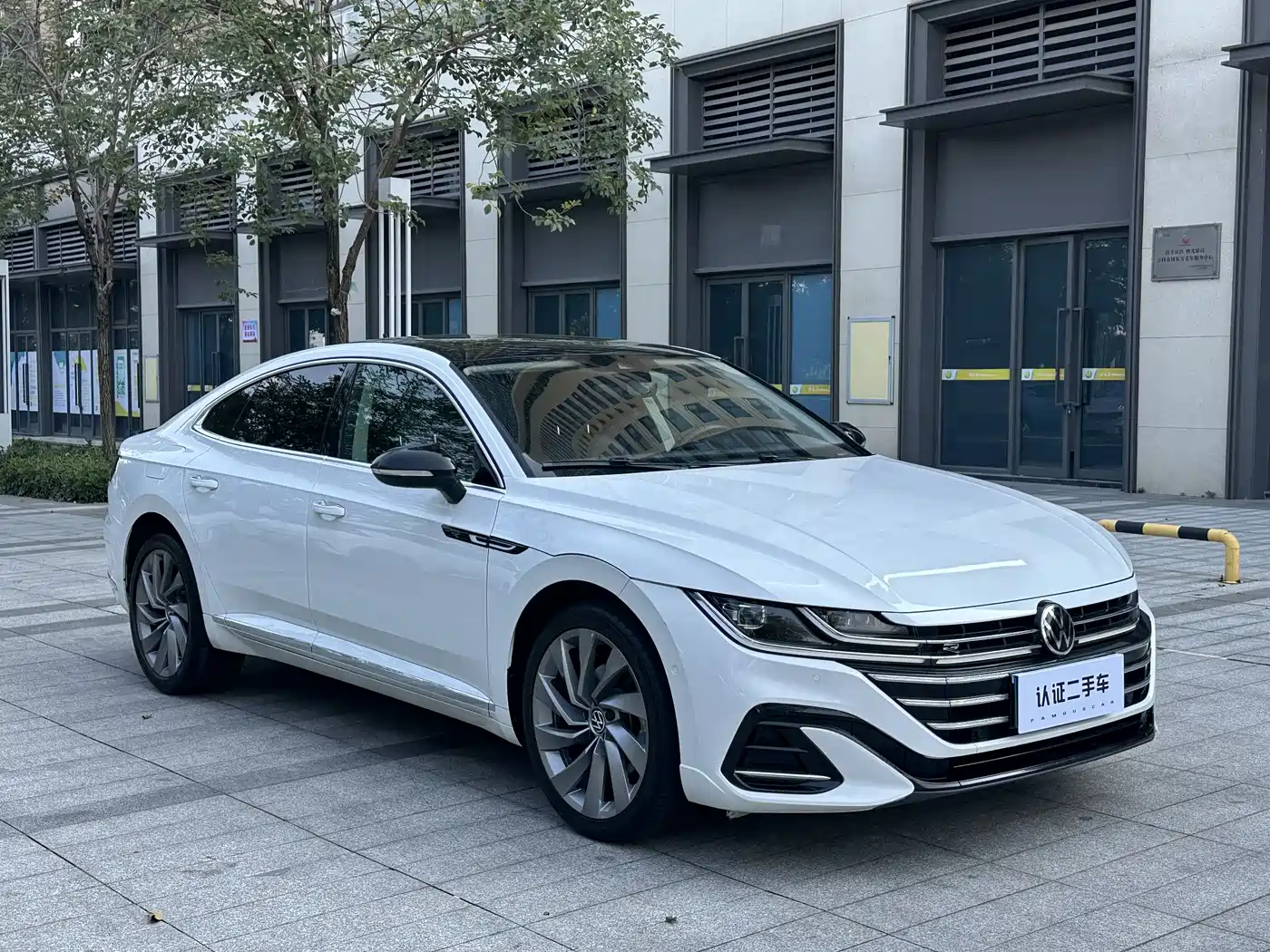 Volkswagen FAW-Volkswagen CC 2021 380TSI Eye-catching Edition 30th Anniversary фото 3