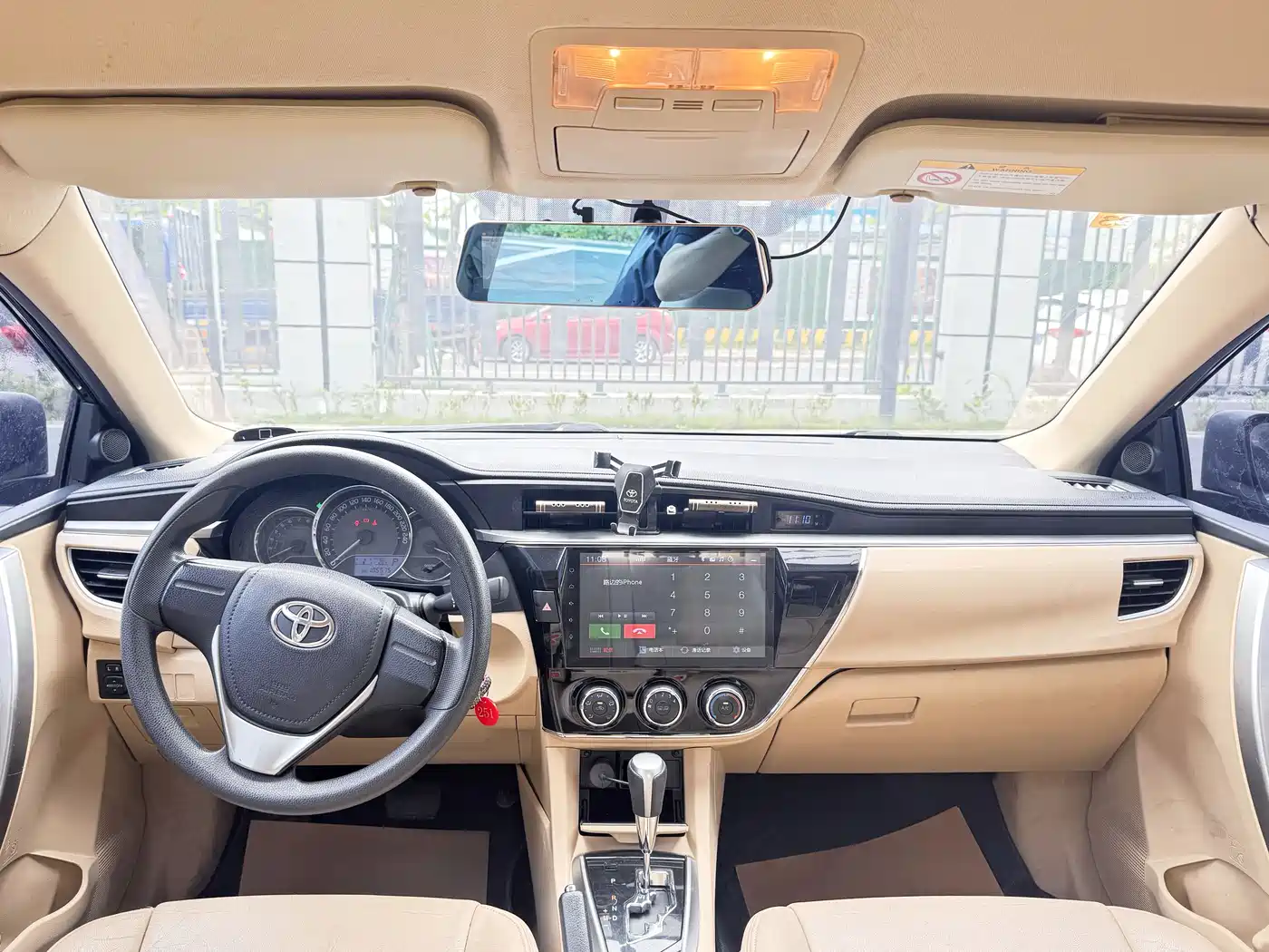 Toyota Corolla 2014 1.6L CVT GL фото 11