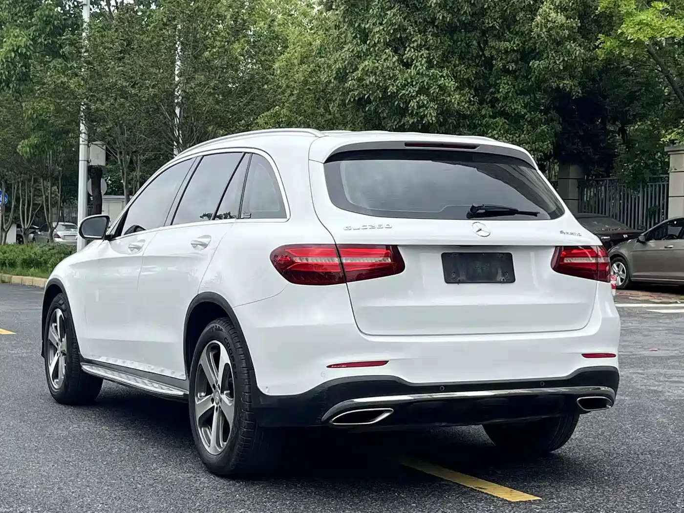 Mercedes-Benz GLC 2017 GLC 260 4MATIC Luxury фото 4