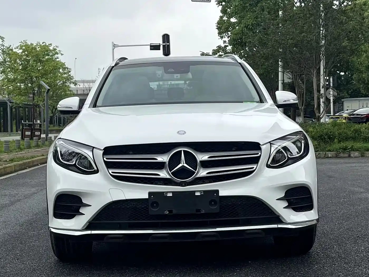 Mercedes-Benz GLC 2017 GLC 260 4MATIC Luxury фото 2