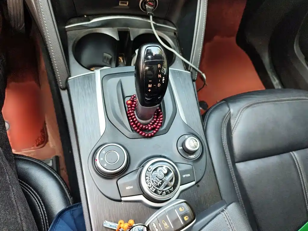 Alfa Romeo Stelvio 2019 2017 2.0T 200HP Elite