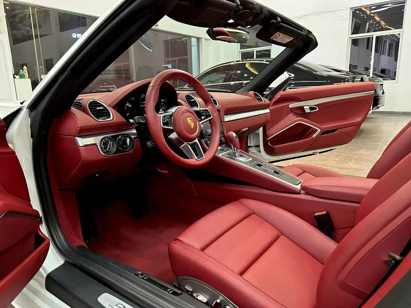Porsche 718 2022 Boxster 2.0T фото 7