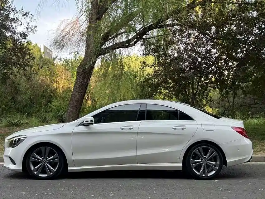 Mercedes-Benz CLA (Import) 2018 CLA 200 Dynamic Edition фото 3