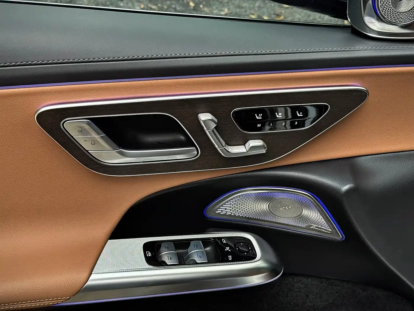 Mercedes-Benz E-Class 2024 Model E 300 L Luxury фото 11