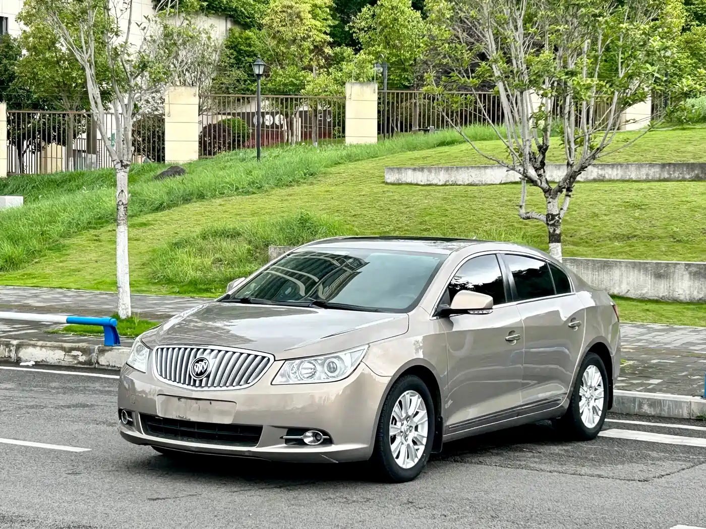 Buick LaCrosse 2013 2012 2.4L SIDI Luxury Edition