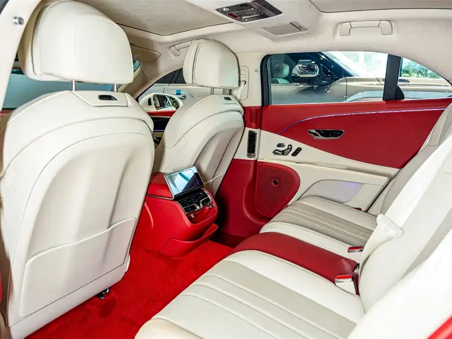 BENTLEY FLYING SPUR PLUG IN HYBRID