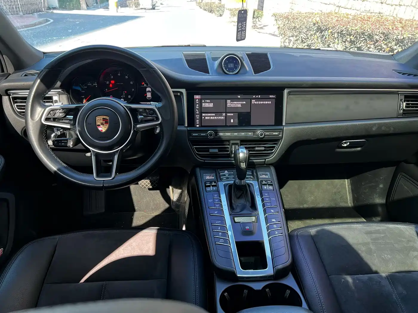 Porsche Macan 2018 Macan 2.0T фото 3