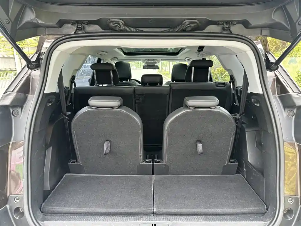 Peugeot 5008 2017 350THP 7-seat Elite Edition фото 15