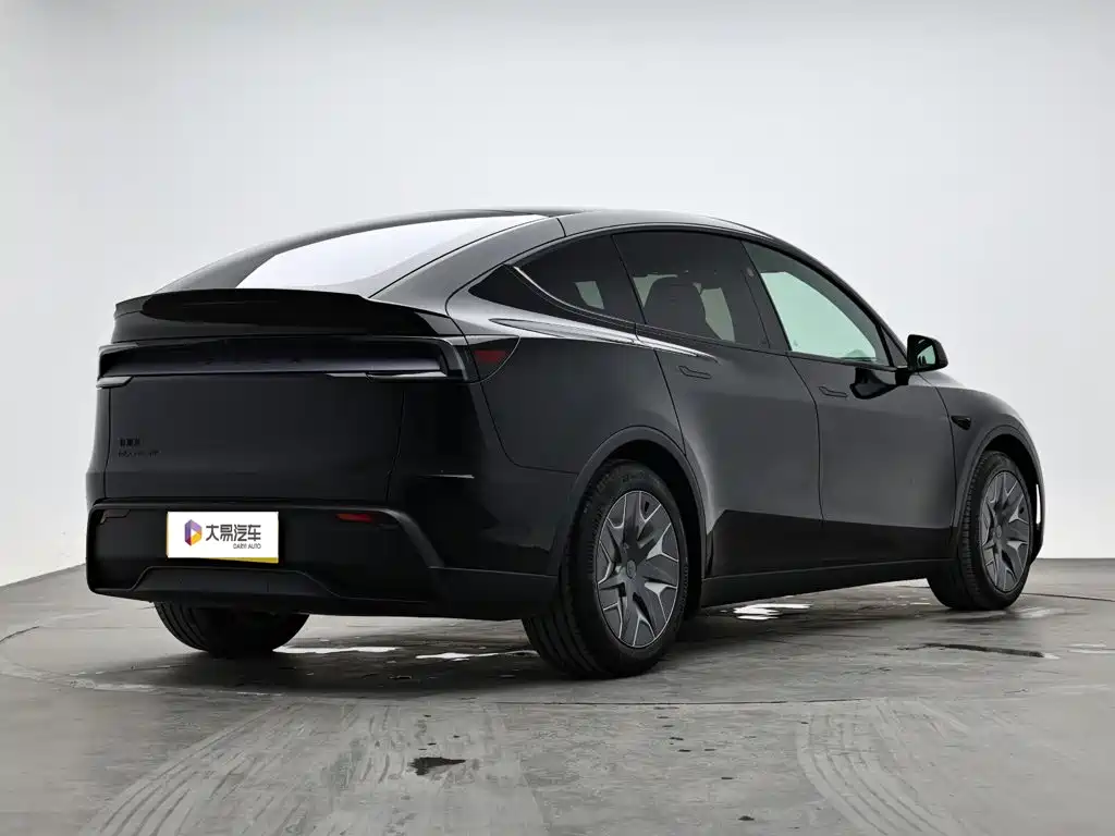 Tesla Model Y L 2026 2025 Facelift Long Range AWD